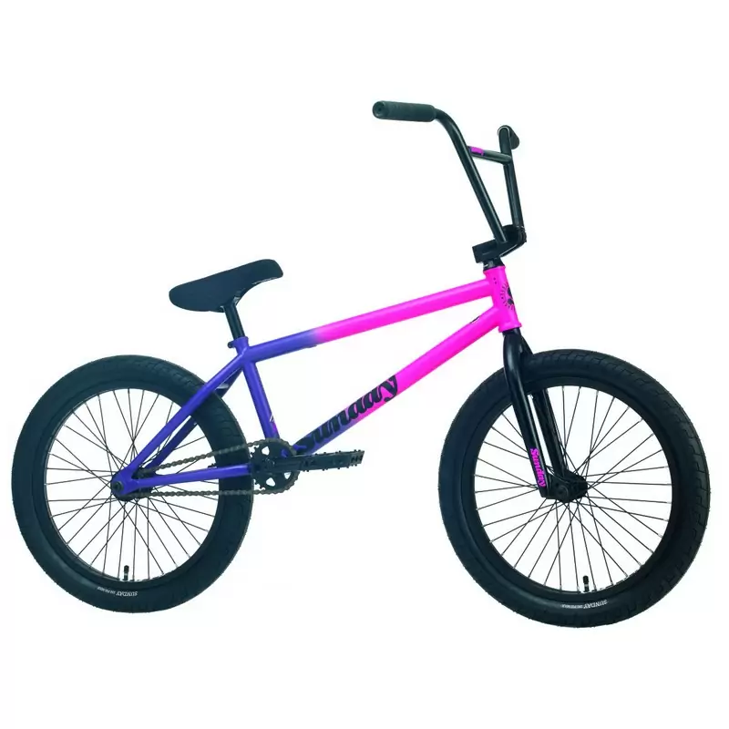 Street Sweeper (Seeley) My2022 Freecoaster Lhd, rosa - lila desvanecido tubo superior de 20,75