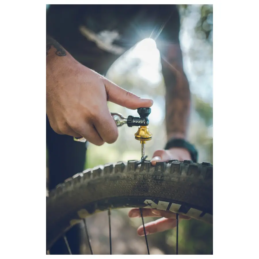 Tubeless Repair and CO2 Inflator with 2 CO2 Cartridges #4