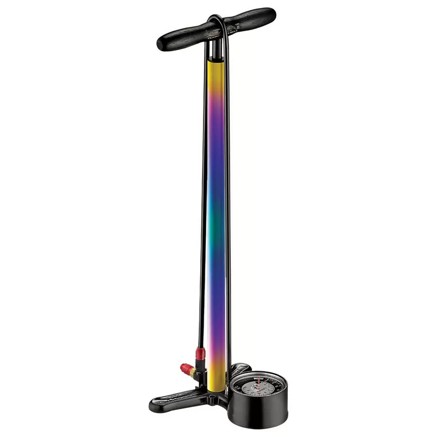 Klassische Standpumpe mit Bodenantrieb - image