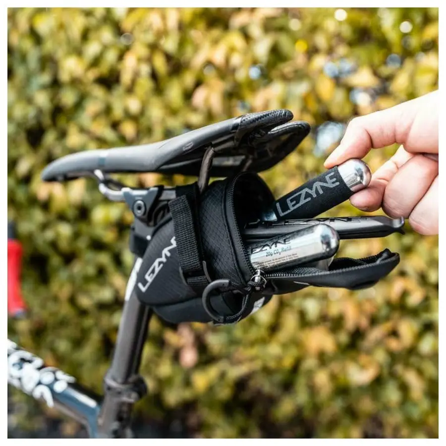 Caddy M Bag Incl. Tubeless Kit #2