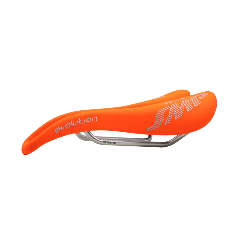 Evolution saddle 129 x 266 mm Fluo Orange