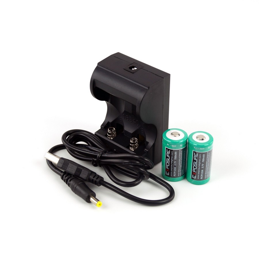 Pacco Batteria Aggiuntivo USB Charger + 2x Batterie RCR123
