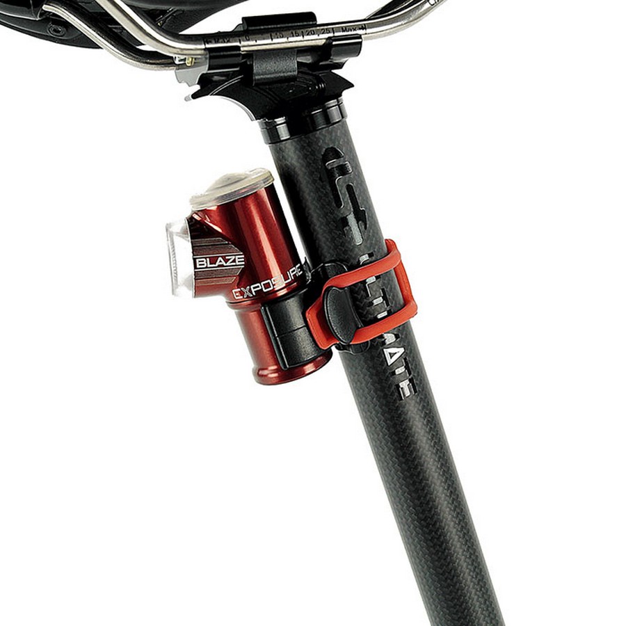 Feu arrière Blaze 80 lumens avec support de tige de selle