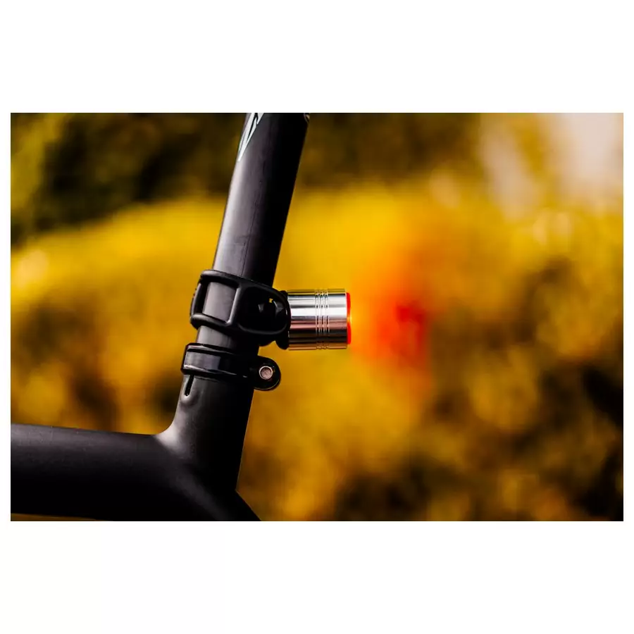 Feu Arrière Usb Femto 7 Lumen Noir #1