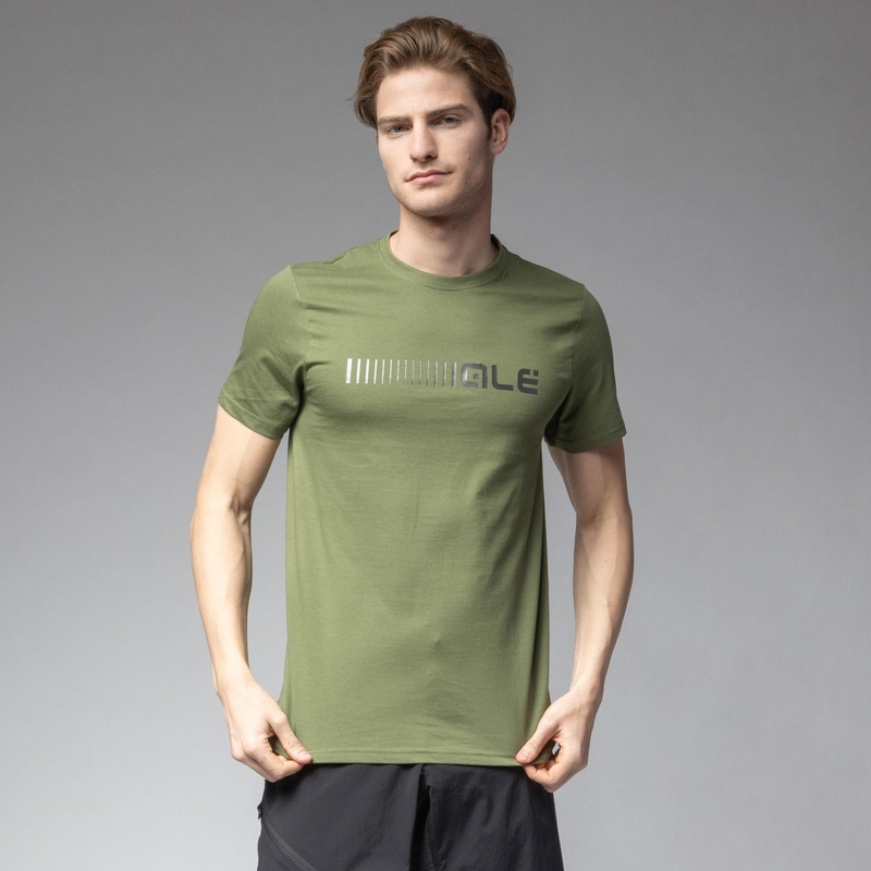Grünes T-Shirt mit schwarzem Logo Größe S