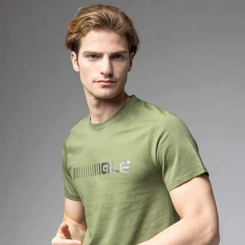 Grünes T-Shirt mit schwarzem Logo Größe M #2