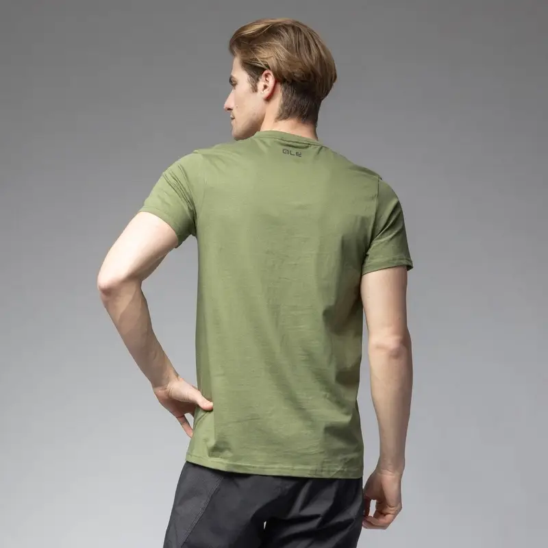 Grünes T-Shirt mit schwarzem Logo Größe XL #1