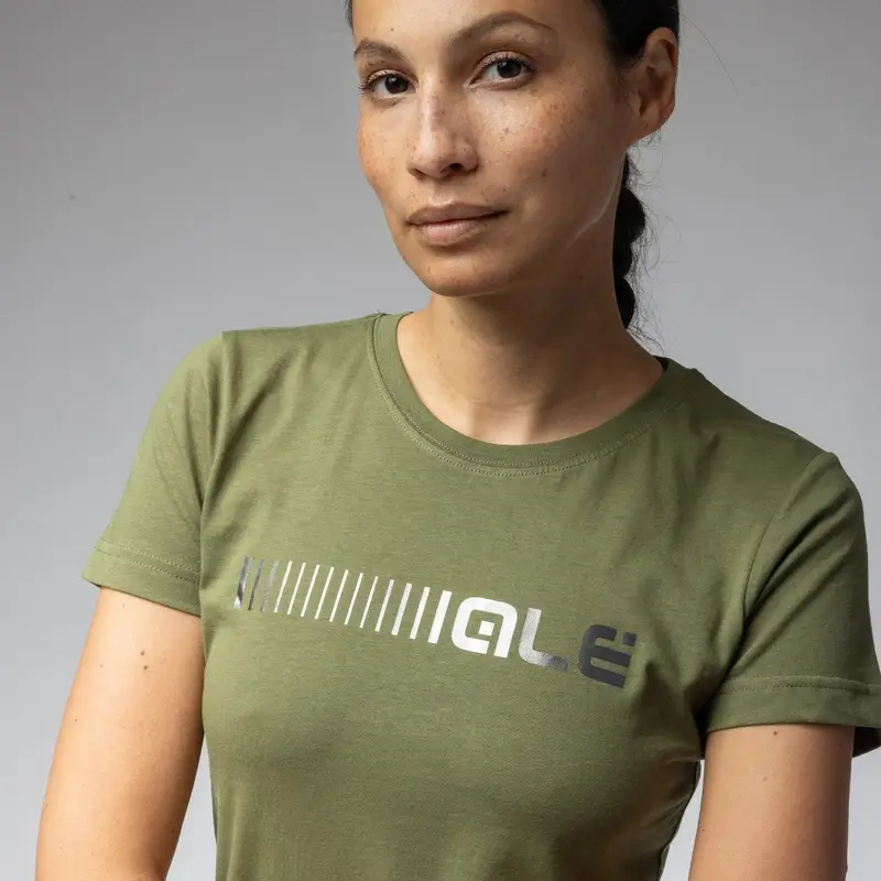 Grünes T-Shirt mit schwarzem Logo Damen Größe M #2