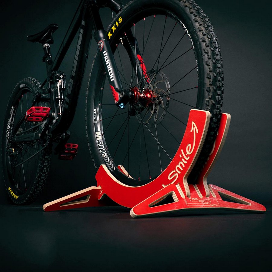 SMILE Bike Rack Stand Red