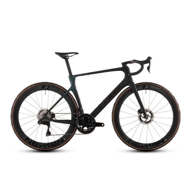 Concordo C: 62 SLT 28 '' 12V Black'n'black 2026 Tamanho XS