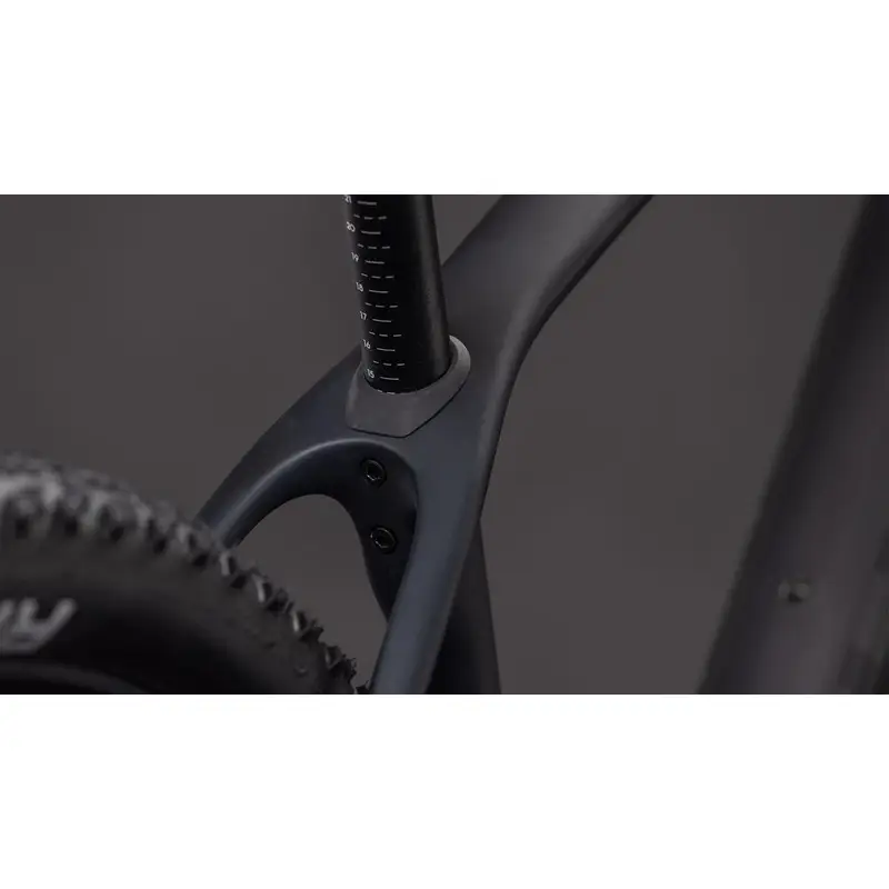 Reacción C: 62 Pro 29 '' 12V 100 mm Blackline 2026 CUT L #2