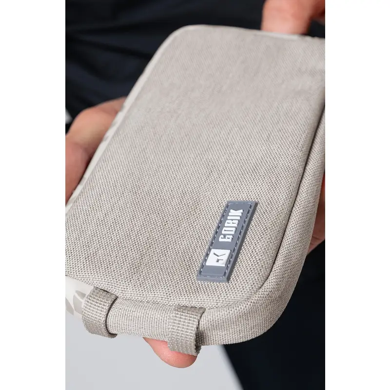 Essential 2.0 Beige Handytasche #1
