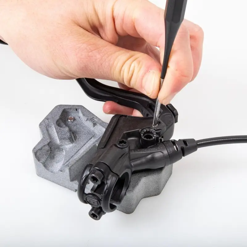 Outil de changement de levier Magura MT avec poinçon #1