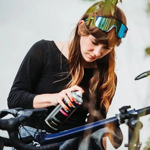 Protección Para Marcos Y Llantas MateSpray Protector De Cera 400ml #2