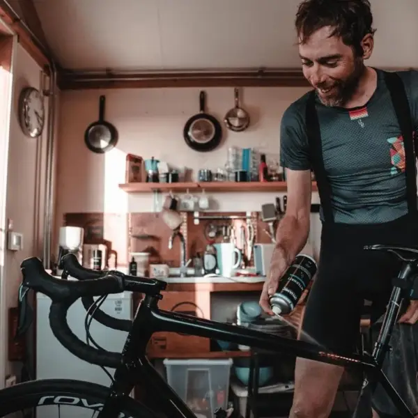 Detergente para Equipos Indoor Afterwatt Limpiador de Equipamiento 400ml #2