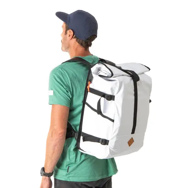 Mochila Rolltop 40 Litros blanca #1