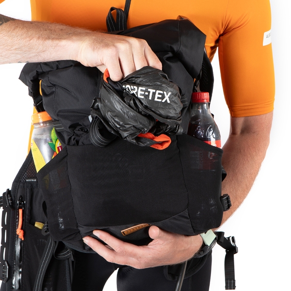 Hydration Pack Rolltop Size S/M 14 Liters Black