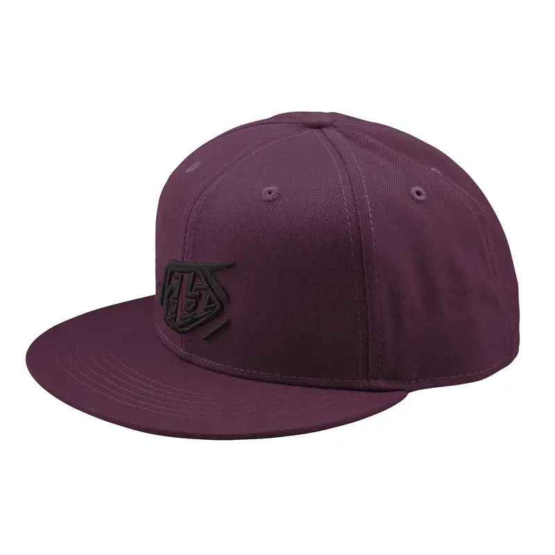Snapback Cap Flat Badge Sangria One Size - image