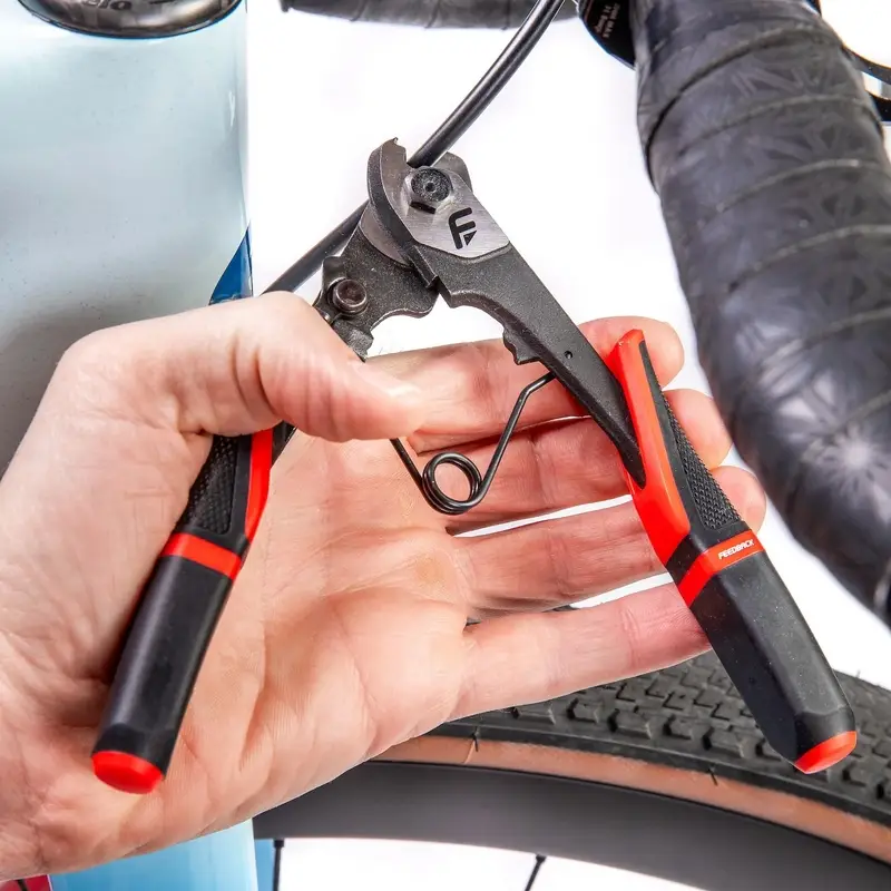 Taglia Guaina E Cavi #1