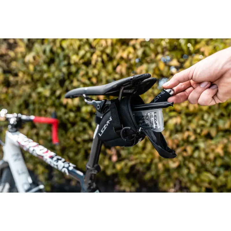 Caddy M Under Saddle Bag Black With QR Mounting System #2