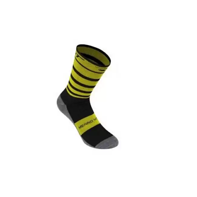 Winter climatic socks Yellow Size M (40-43) - image