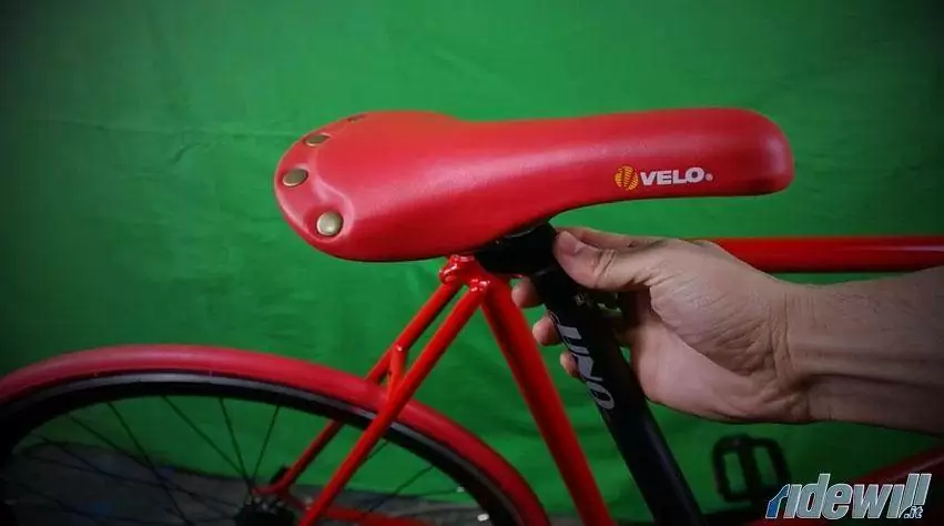 How to create a bike 5. Saddle and seatpost - image
