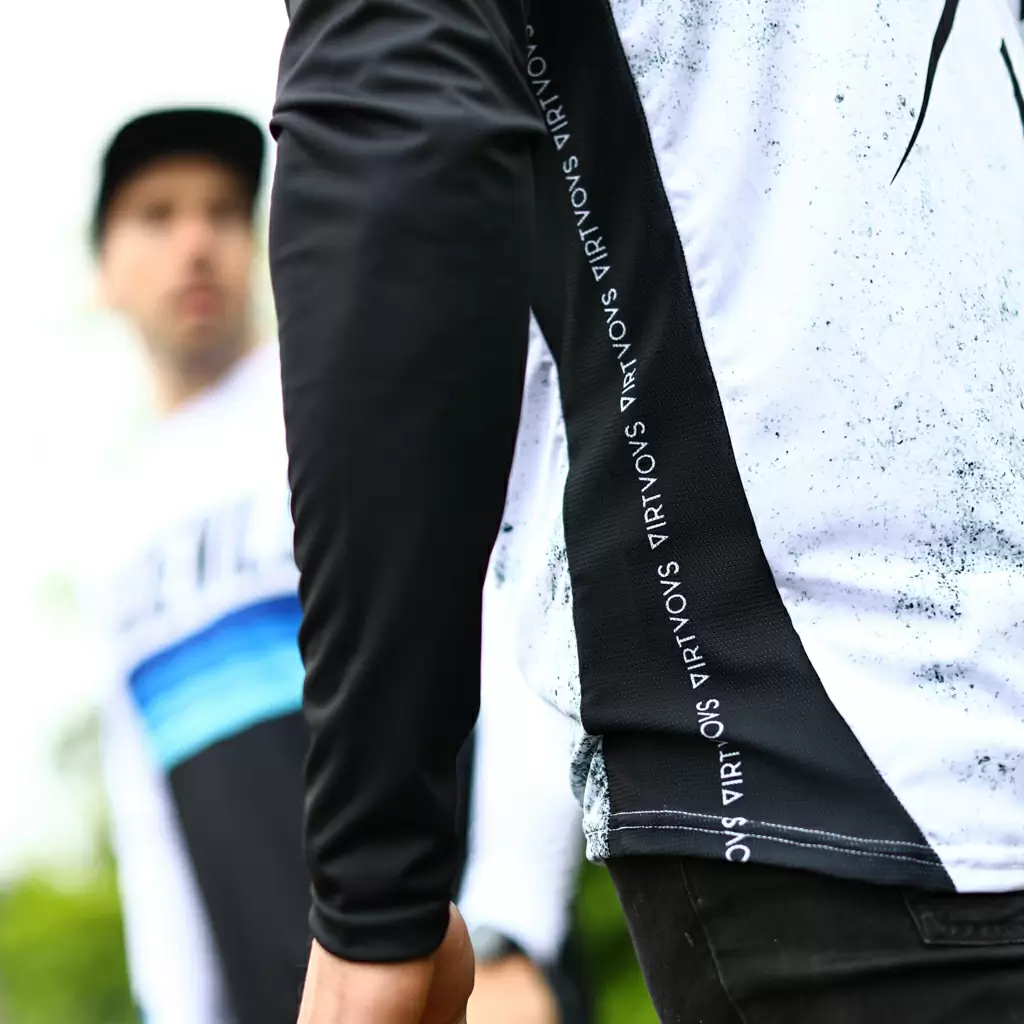 Ridewill launches the new line of jerseys in collaboration with Virtuous #5
