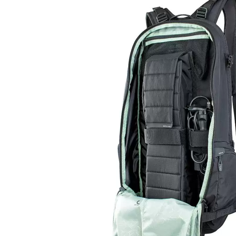 Fr Trail E-Ride e-bike battery backpack with M/L 20 liter black back protector #3