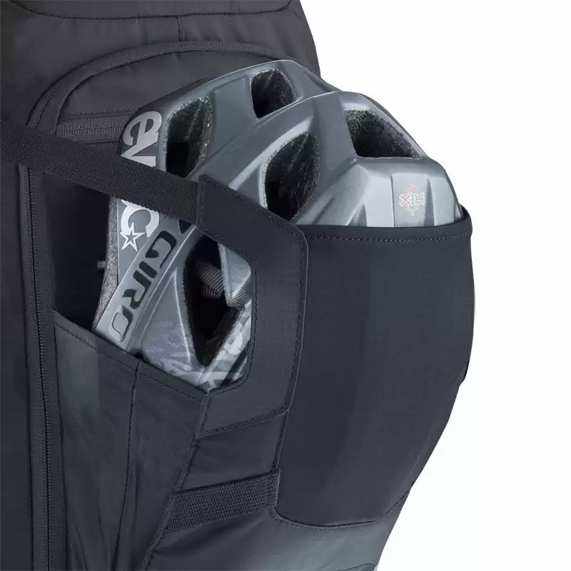 Fr Trail blackline backpack 20 liters with back protector size M/L black #2