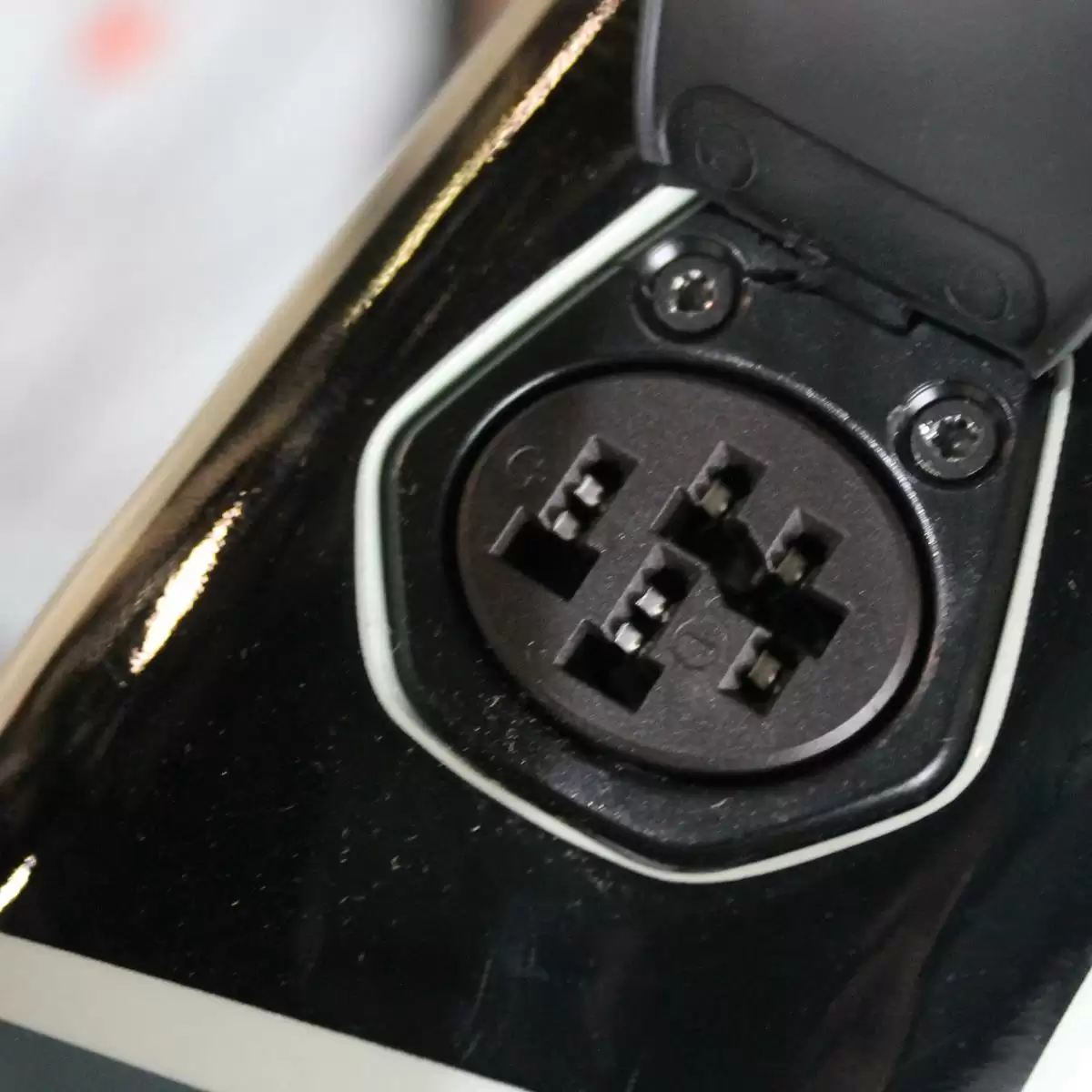 Cadre de prise de charge compatible avec tous les modèles avec moteur Bosch à partir de 2020 #1