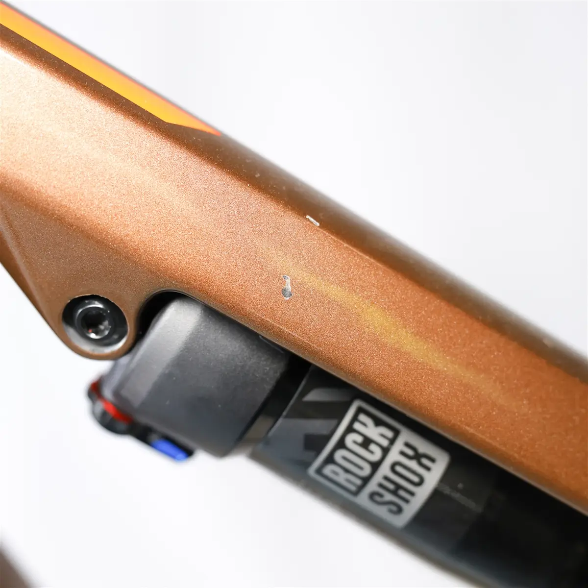 Danno estetico Lyke CF 10 29'' 140mm 12v 430Wh Fazua Ride60 Arancio/Grigio 2024 Taglia S #1