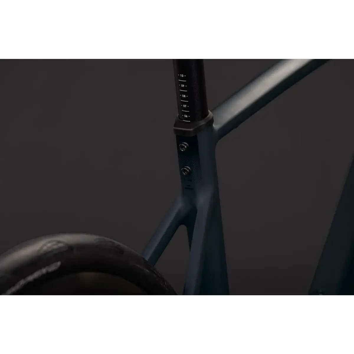 Attain SLX 28'' 105 12v Black´n´chrome 2027 Taglia S #3