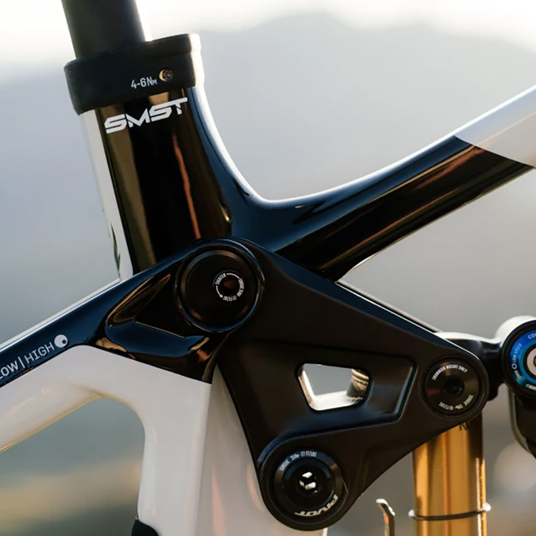 Cockpit e display Pivot Shuttle LT