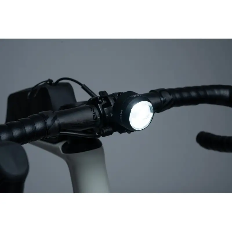 Vorderlicht Pro-E 200 mit Powerbank #5