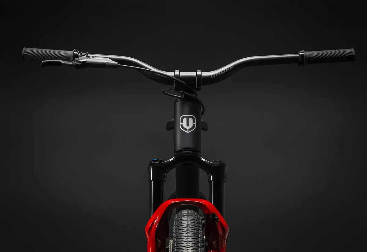 Mondraker Kaoz in Action Dirt Jump