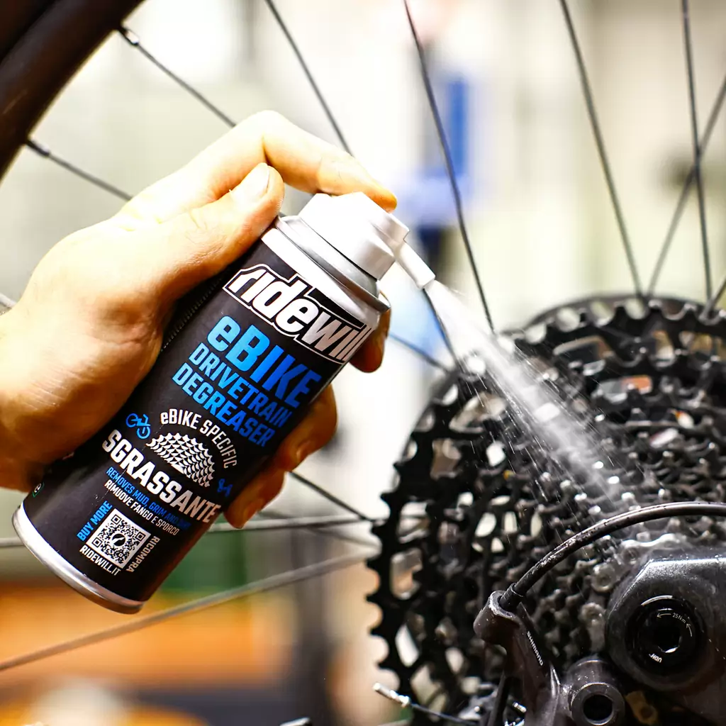 Premium Chain and Transmission Degreaser 200ml - E-bike Ready #1