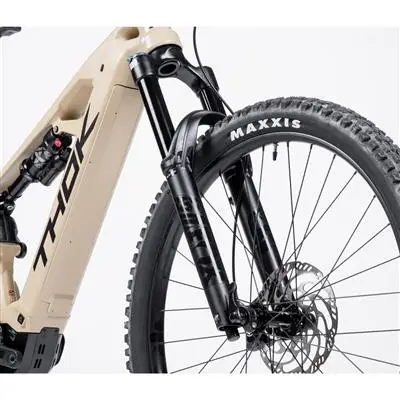 Componentes premium de la THOK TK02 S